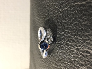 bague or blanc saphir fin et diamant